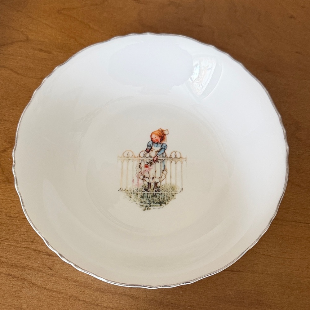 Holly Hobby Girl with Rose Coupe Soup Bowl Limited Edition - Picture 1 of 8